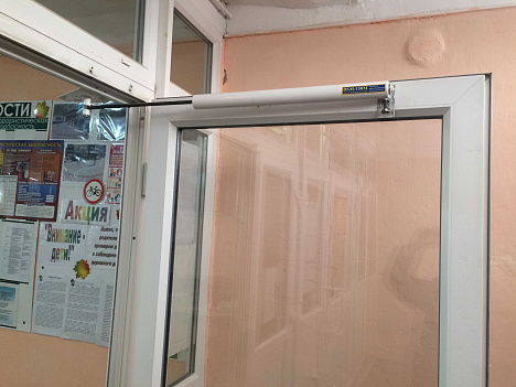 Доводчик пневматический DSM-150M